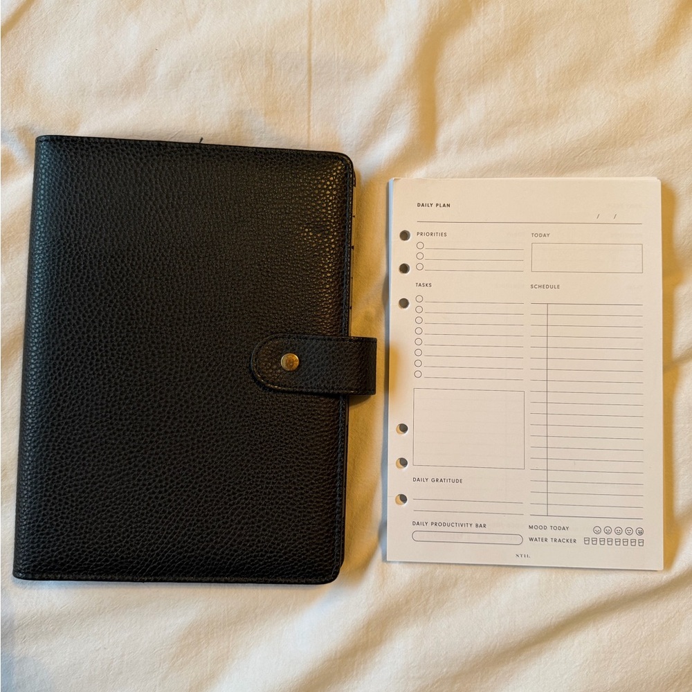 STIL Classics Black A5 Leather Planner with undated Refill Pages
